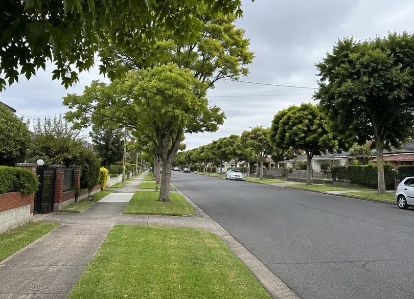 Established tree-lined family street in Glen Waverley South East Melbourne, representing the South East Melbourne home loan service area
